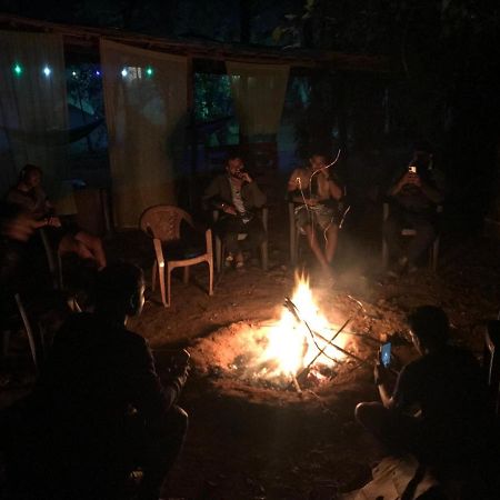 Tusker Tribe Hostel Гокарна Екстериор снимка