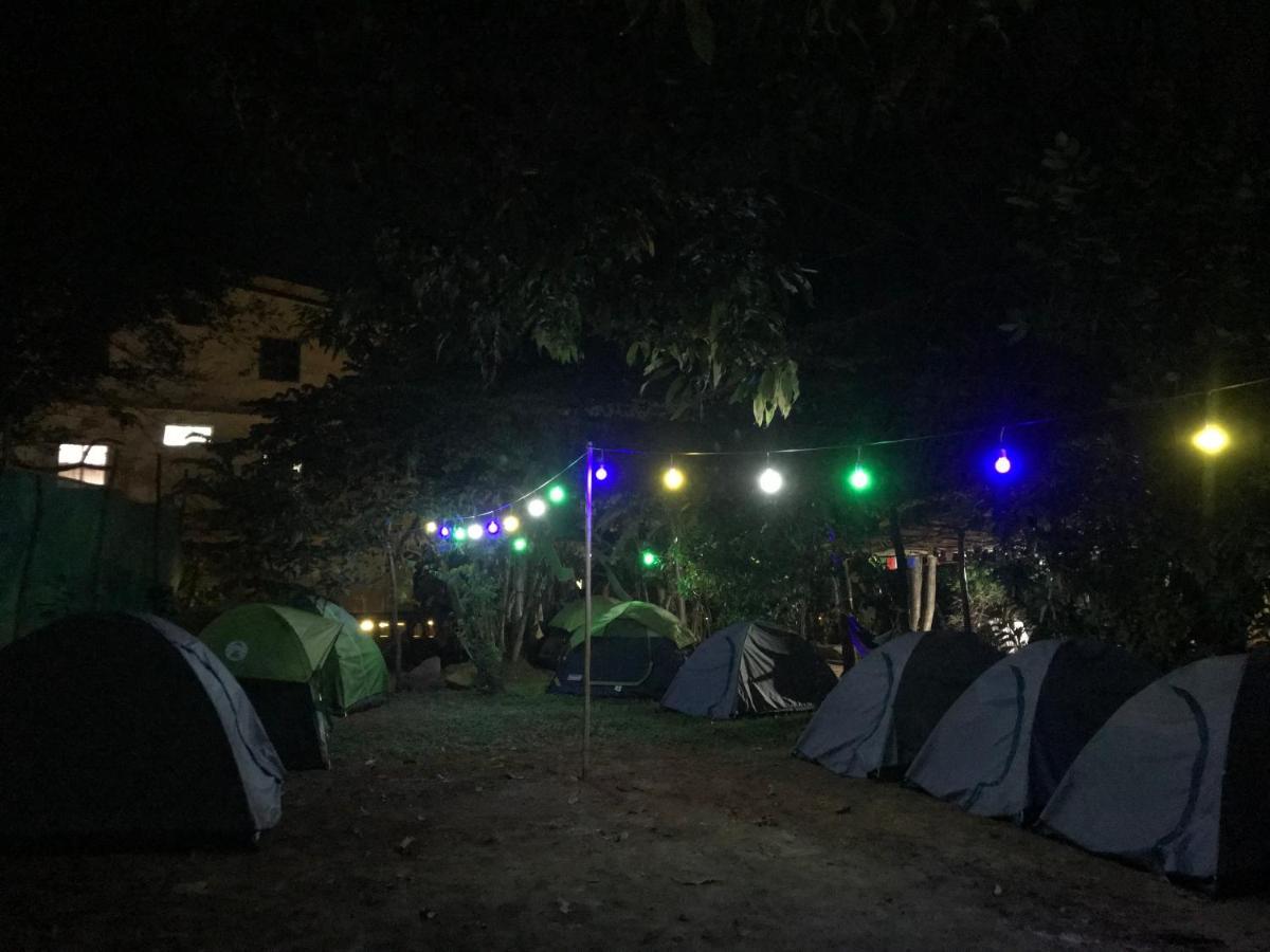 Tusker Tribe Hostel Гокарна Екстериор снимка