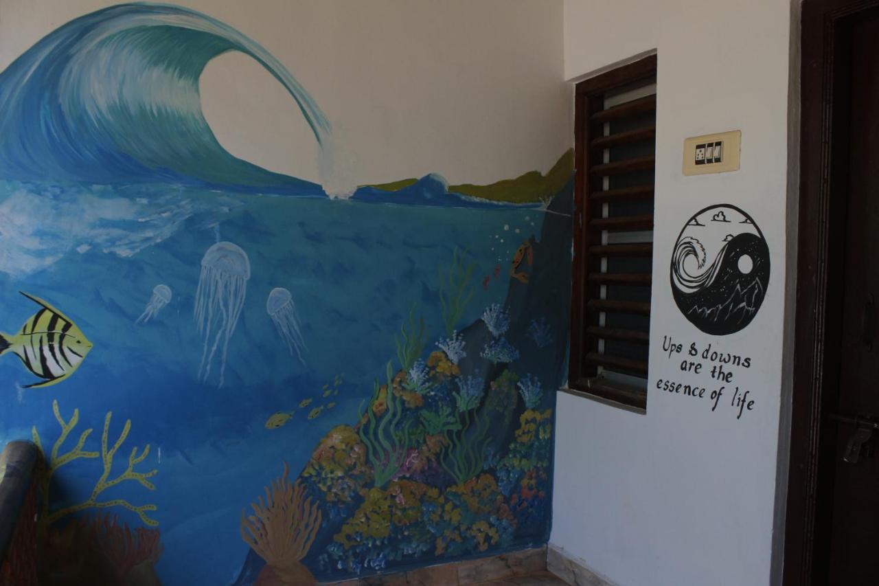 Tusker Tribe Hostel Гокарна Екстериор снимка