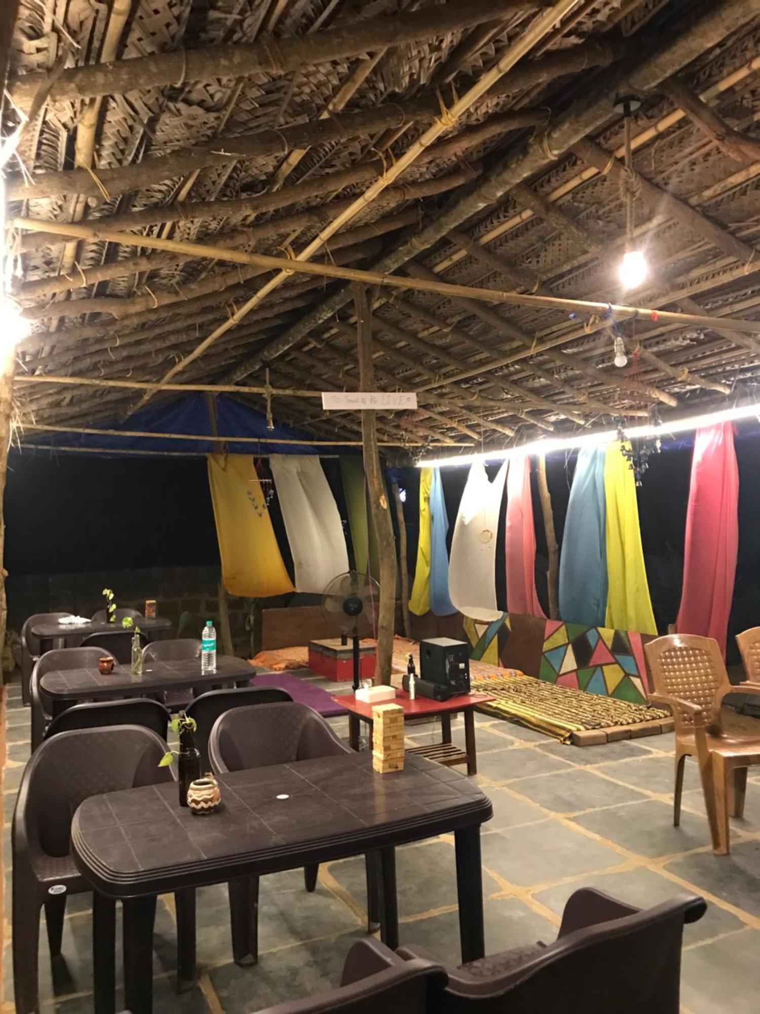 Tusker Tribe Hostel Гокарна Екстериор снимка