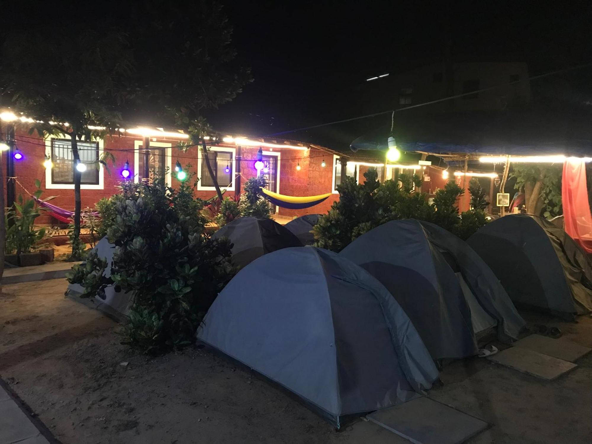 Tusker Tribe Hostel Гокарна Екстериор снимка